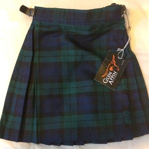 Navy and green pleated kilt. New with tags girls size 6 by Glenn Appin